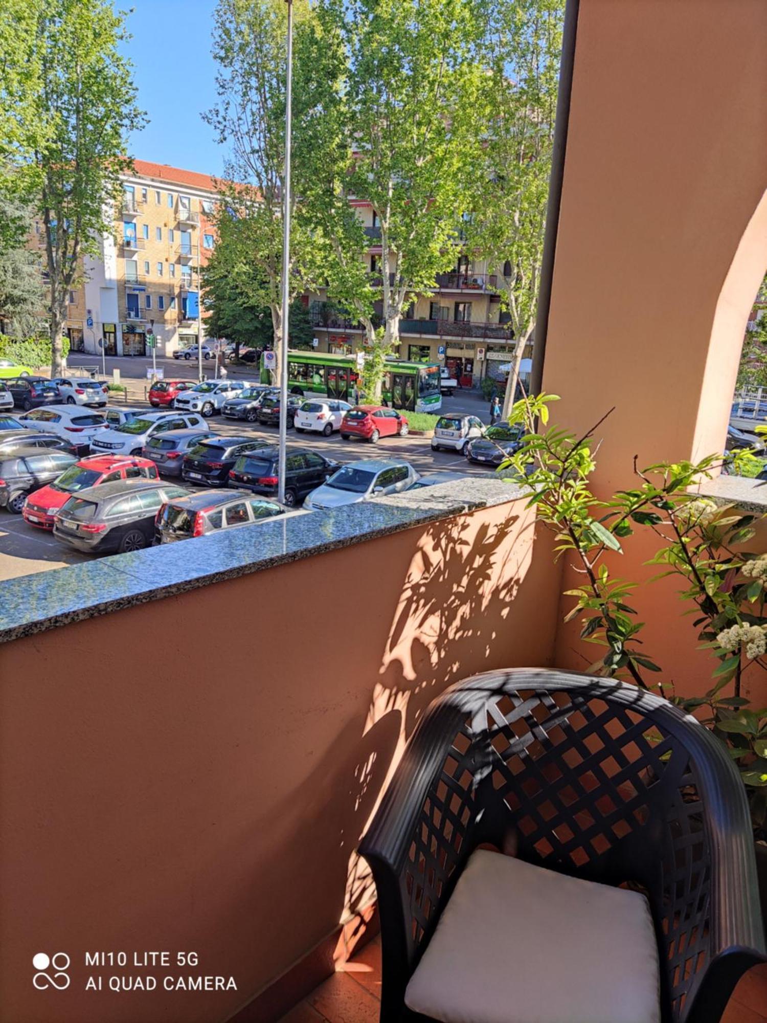 Hostal D'Annunzio House チェザーノ・ボスコーネ エクステリア 写真