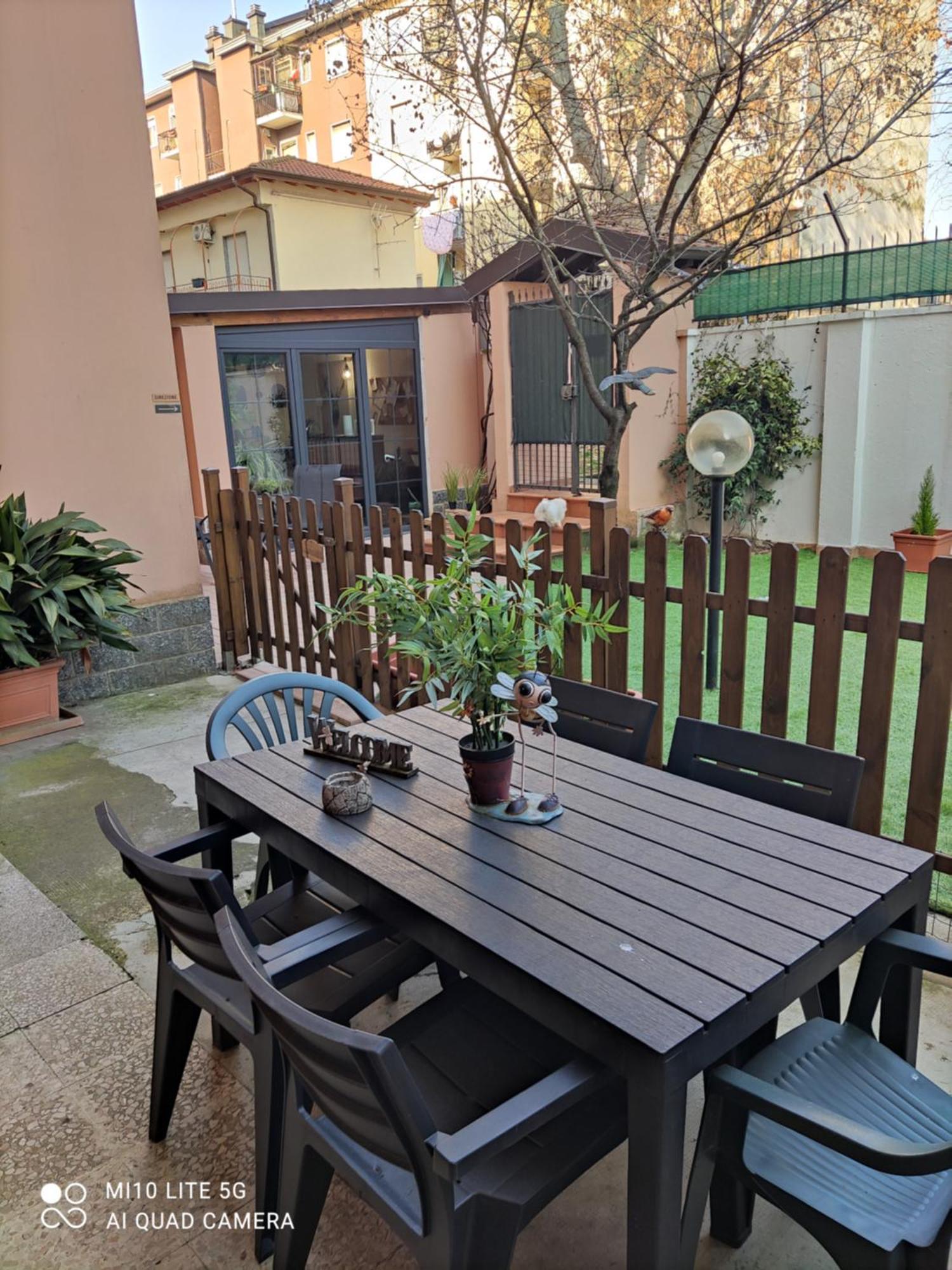 Hostal D'Annunzio House チェザーノ・ボスコーネ エクステリア 写真